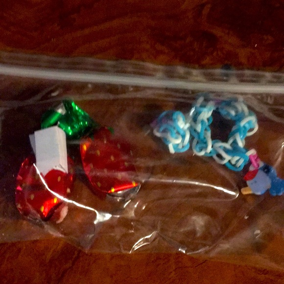 I am selling a bracelet and a ring and a snack for you☺️ - Picture 1 of 4